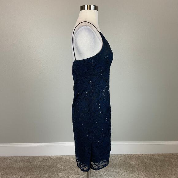 Blue Sequined Lace Cocktail Dress Size 6 Sleeveless V-Neck Mini Sheath by AQUA - Picture 4 of 10